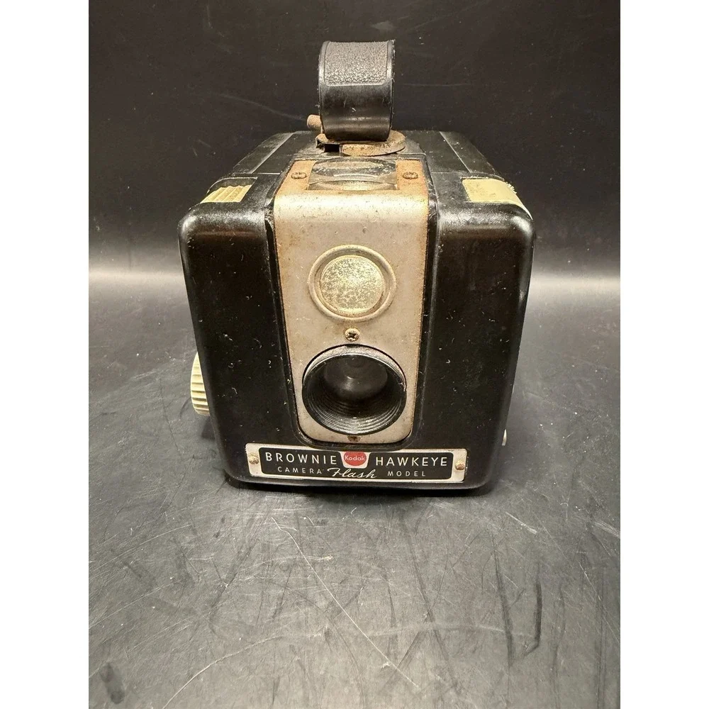 Kodak Brownie‎ Hawkeye Flash Model Vintage Box Camera – Untested, Rustic